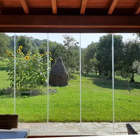 El Conventu Del Asturcon Lago (Asturias)