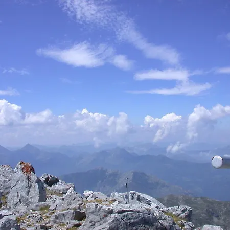 El Conventu Del Asturcon * Lago (Asturias)